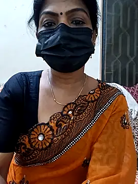 Snapshot of Rithya27 chatting on 10.10.25 Rithya27 online show from 10.10.25