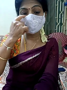 Snapshot of Rithya27 chatting on 10.16.25 Rithya27 online show from 10.16.25