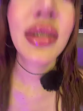Bella-taylorr online show from 03.16.26