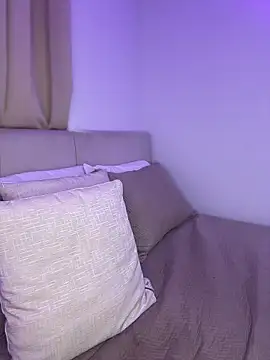 Bella-taylorr online show from 05.15.26