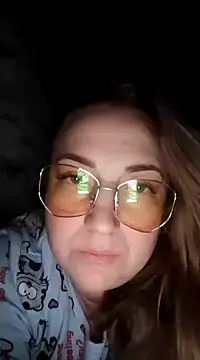 Snapshot of Kiss_Eva chatting on 01.22.25 Kiss Eva online show from 01.22.25