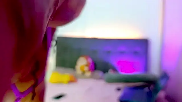 raven stonee online show from 02.16.26