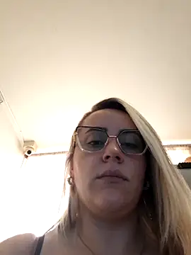 CurvyLust x online show from 10.27.25