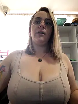 CurvyLust x online show from 11.28.25