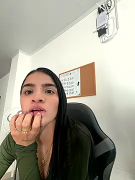 Snapshot of alhaia_sander chatting on 01.10.26 alhaia sander online show from 01.10.26