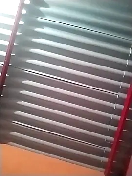 KingMaxiZ online show from 10.17.25