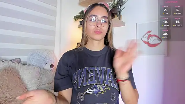Snapshot of sara_madrid chatting on 05.16.26 sara madrid online show from 05.16.26