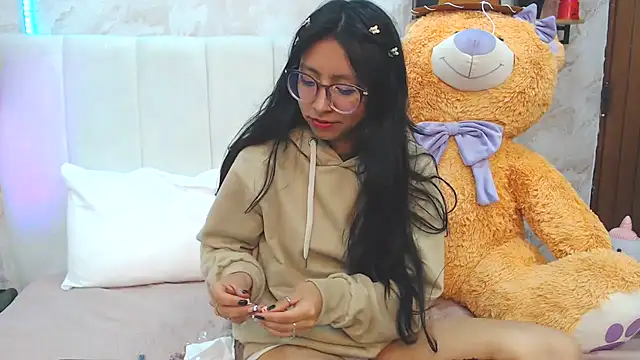 VioletxBloom online show from 10.15.25