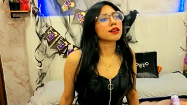 VioletxBloom online show from 10.24.25