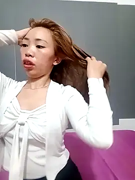 Snapshot of sulove_xx chatting on 04.15.26 sulove xx online show from 04.15.26