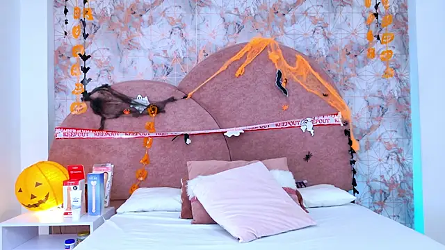 Samanta Isel online show from 10.29.25