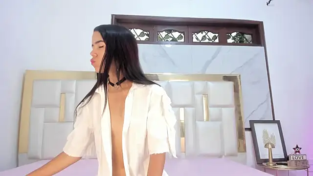 Snapshot of HilaryStarkx chatting on 09.21.25 HilaryStarkx online show from 09.21.25