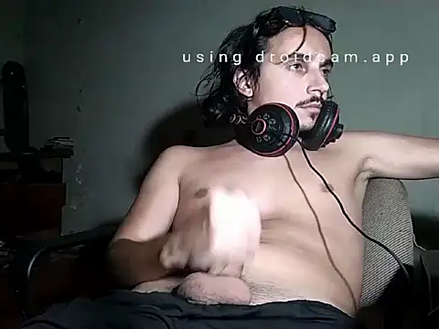 Snapshot of papito20cm chatting on 02.21.26 papito20cm online show from 02.21.26