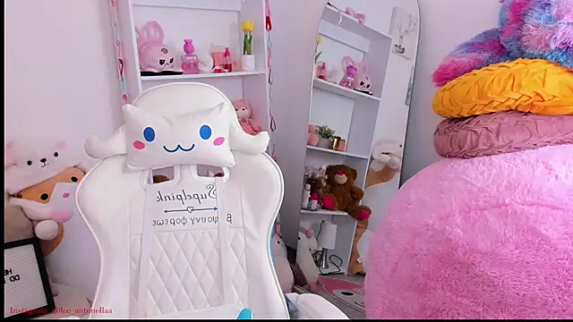 Snapshot of dolce_antonellaa chatting on 03.12.26 dolce antonellaa online show from 03.12.26