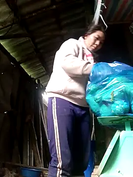 quynhkoolbae online show from 11.13.25