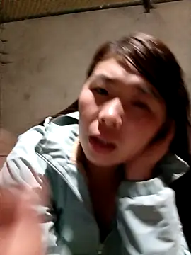 quynhkoolbae online show from 11.26.25