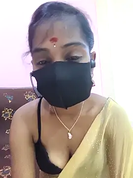 Snapshot of mounika26 chatting on 09.09.25 mounika26 online show from 09.09.25