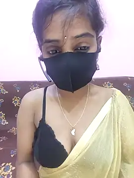 Snapshot of mounika26 chatting on 09.12.25 mounika26 online show from 09.12.25