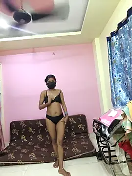 Snapshot of mounika26 chatting on 09.19.25 mounika26 online show from 09.19.25