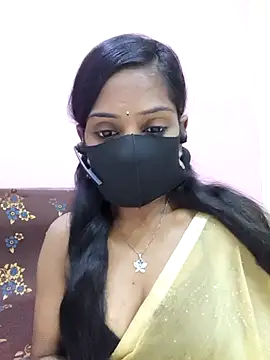 Snapshot of mounika26 chatting on 09.21.25 mounika26 online show from 09.21.25