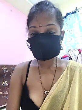Snapshot of mounika26 chatting on 09.22.25 mounika26 online show from 09.22.25
