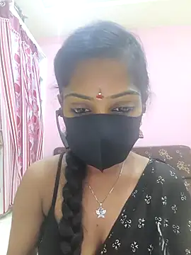 Snapshot of mounika26 chatting on 09.27.25 mounika26 online show from 09.27.25