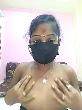 Snapshot of mounika26 chatting on 09.28.25 mounika26 online show from 09.28.25