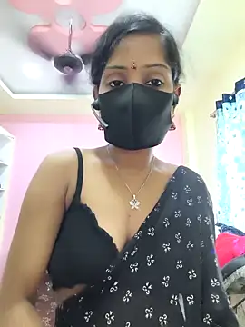 Snapshot of mounika26 chatting on 10.03.25 mounika26 online show from 10.03.25