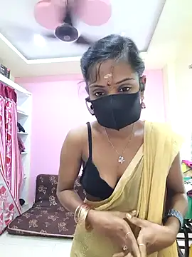 Snapshot of mounika26 chatting on 10.04.25 mounika26 online show from 10.04.25