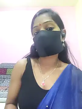 Snapshot of mounika26 chatting on 10.17.25 mounika26 online show from 10.17.25