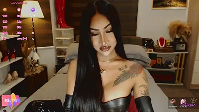 Snapshot of SeductiveVictoria chatting on 06.29.26 SeductiveVictoria online show from 06.29.26