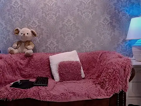 Ella Raven online show from 04.03.26