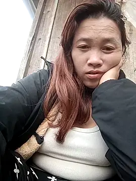 miumiu 00 online show from 10.27.25