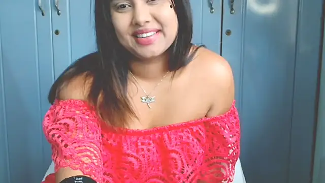 Snapshot of Indian_GlowingMiax chatting on 09.22.25 Indian GlowingMiax online show from 09.22.25