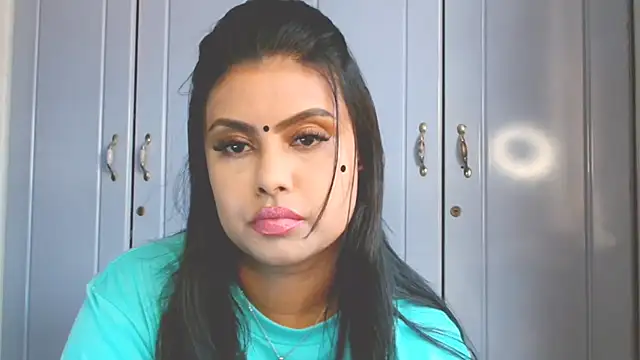 Snapshot of Indian_GlowingMiax chatting on 10.14.25 Indian GlowingMiax online show from 10.14.25