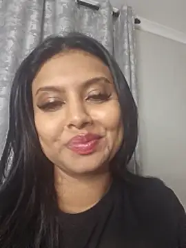 Indian GlowingMiax online show from 11.16.25