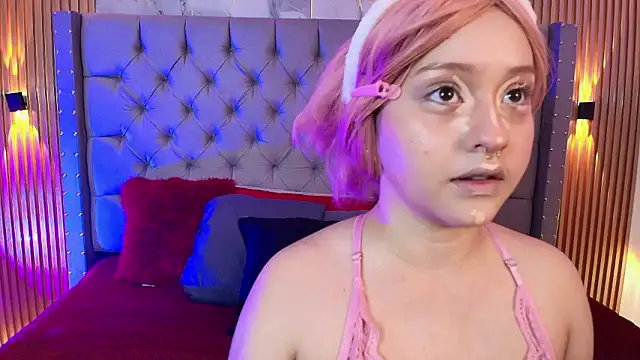 Snapshot of Suxan_White_ chatting on 01.17.26 Suxan White online show from 01.17.26