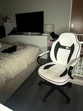 MysteriousMylaX online show from 11.09.25