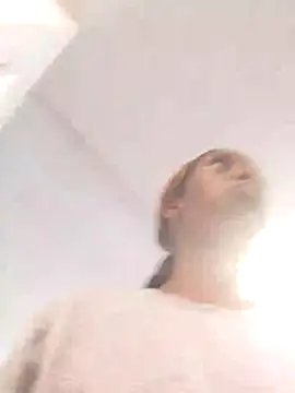 londie2 online show from 11.26.25