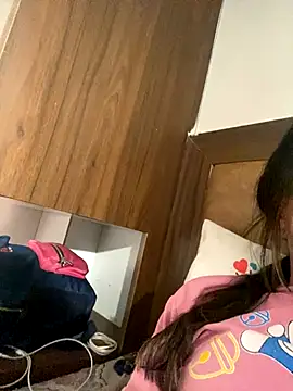 Snapshot of kaylee_demm chatting on 10.24.25 kaylee demm online show from 10.24.25