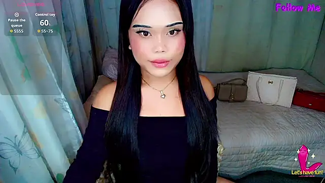 Snapshot of Cassandra_Luxx chatting on 06.19.26 Cassandra Luxx online show from 06.19.26