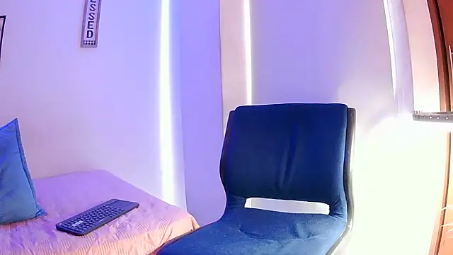   abrill   online show from 09.09.25