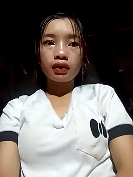 Snapshot of beobeo_2xx chatting on 09.27.25 beobeo 2xx online show from 09.27.25