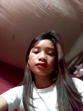 Snapshot of beobeo_2xx chatting on 09.29.25 beobeo 2xx online show from 09.29.25