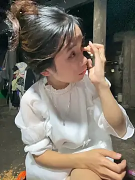 Snapshot of beobeo_2xx chatting on 10.06.25 beobeo 2xx online show from 10.06.25