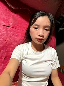 Snapshot of beobeo_2xx chatting on 10.14.25 beobeo 2xx online show from 10.14.25