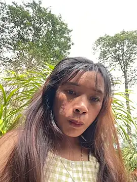 Snapshot of beobeo_2xx chatting on 10.17.25 beobeo 2xx online show from 10.17.25