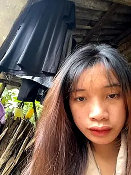 Snapshot of beobeo_2xx chatting on 10.24.25 beobeo 2xx online show from 10.24.25