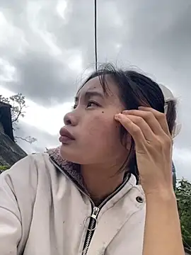 Snapshot of beobeo_2xx chatting on 10.26.25 beobeo 2xx online show from 10.26.25