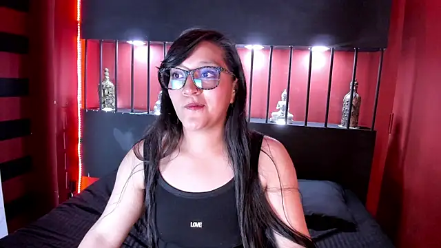 Snapshot of Skye_bluee_ chatting on 09.11.25 Skye bluee  online show from 09.11.25